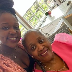 Meet your Posher, Rose